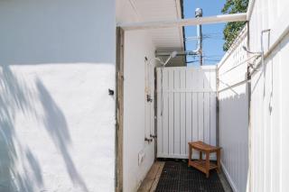 Beach Block House with Yard, BBQ and Parking - 4