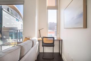 Modern Studio Apt with Rooftop, Gym, and Parking - 8