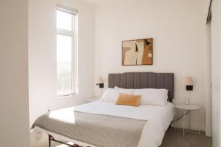Modern Studio Apt with Rooftop, Gym, and Parking - 5