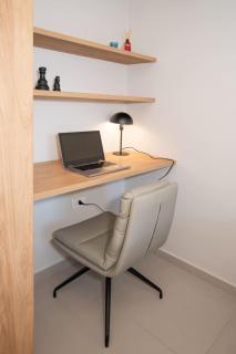 First del Sol Modern One Bedroom in Las Lomas - 2