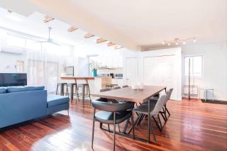 Le Plateau Apartment Near Mont-Royal Ave & Parks - 6