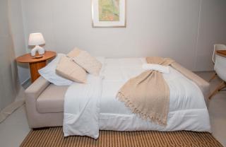 Furnished Two-Bedroom Near Restaurants and Cafes - 7