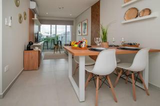 Chic Urban Flat walk to Malls with Pool and Gym - 1