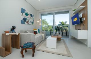Business Stay with Fast Wi-Fi Pool and Workspace - 0