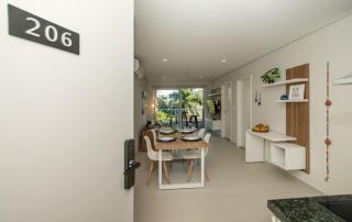 Business Stay with Fast Wi-Fi Pool and Workspace - 2