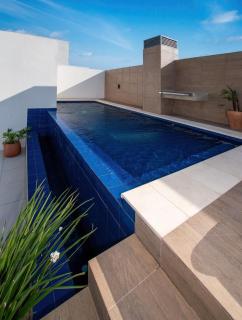 Cozy Apt with Work Desk Balcony Pool and Gym - 3