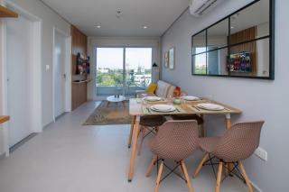 Skyline Escape with Workspace Desk and WiFi - 2