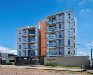 Spacious Oasis with Balcony Kitchen Near Malls - 6