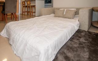 Spacious Oasis with Balcony Kitchen Near Malls - 5