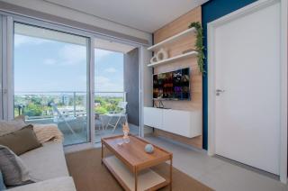 Charming Apt with City View Workspace Pool&Gym - 8