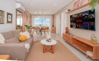 Business Apt with City Views and Great Location - 2