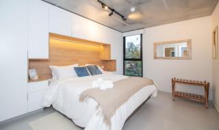 Spacious Apt in Great Location with Pool BBQ&Gym - 0