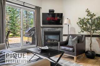 Luxury Rockies Escape - Pool&HotTub - King Bed - AC! - 3
