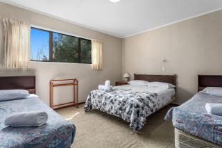 The Treehouse – Whanarua Bay - 1