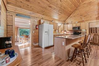 Secluded Harrison Retreat w Fire Pit and Deck - 6