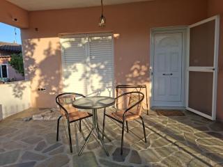 Pink House Eretria - 8