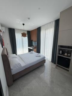 Vasilia Cove Boutique Hotel - 3