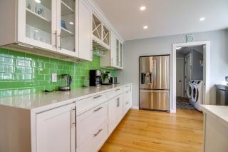 Chic Dover Home w/ Hot Tub: 1 Mi to Golf! - 2