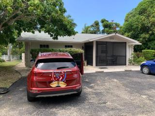 Coconut Breeze Guest House - 4