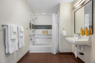 Sonesta ES Suites Portland Vancouver 41st Street - 1