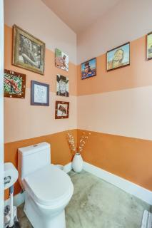 Eastside Group Home with Murals - BACH and BDAY Ready - 6