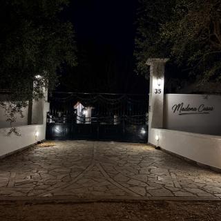 Madona Casas - 6