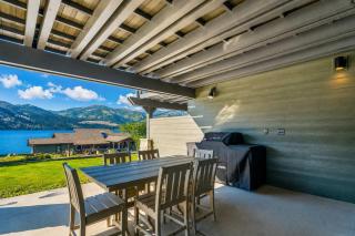 Contemporary Lakefront Condo F1 in Wapato Chelan - 0
