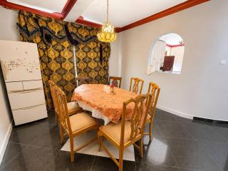 Lake Breeze BnB - 6