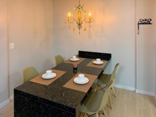 Apartamento Novo, 2 Quartos, Suíte e Garagem - 1