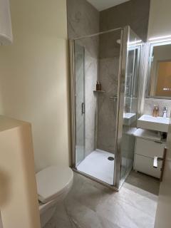 Chambre privée climatisée avec salle de bain et WC - 5