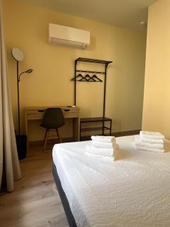 Chambre privée climatisée avec salle de bain et WC - 6