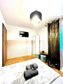 ClickTheFlat Solidarności City Center Apart Rooms - Warsaw - 3