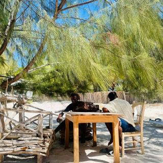 TSIKYLODGE - 2