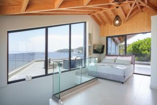Ristanis Loft Mare Beachfront Retreat - 1