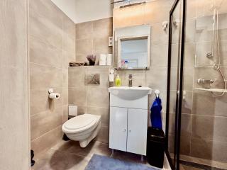 SafeHouse Apartments - 7