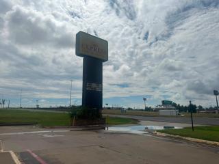 Express Inn & Suites Greensville TX - 9
