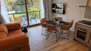 1BR home for 4 guests with heated pool, mountain view and dishwasher - 1