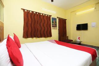 Deb's Guest house - 6