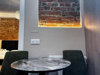 Pioneer Central Residence - Private Parking - 9
