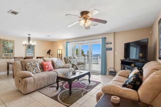 Waterfront Views & Beach Access - pet friendly - 8