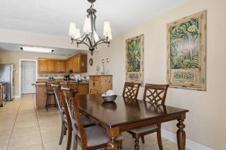 Waterfront Views & Beach Access - pet friendly - 2