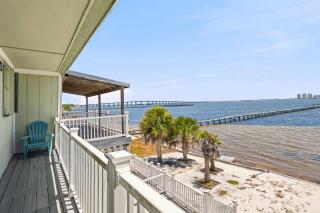 Waterfront Views & Beach Access - pet friendly - 1