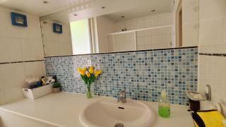 Holly's Guesthouse - 4