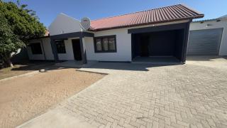 River Gates Home - 8