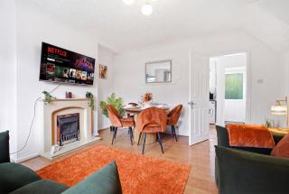 Crew Comfort Walsall Sleeps 6 Fast Wi-Fi - 4