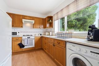 Crew Comfort Walsall Sleeps 6 Fast Wi-Fi - 5