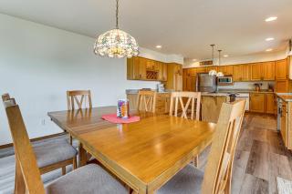 Fish Lake Roosevelt! Mtn-View Home w/ Game Room - 1