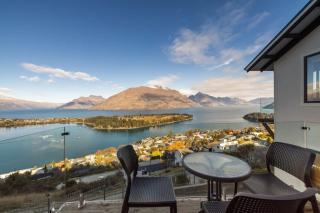 Jaw Dropping Views, Close To The Heart Of Queenstown - 9