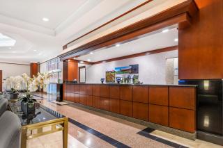 Drury Inn & Suites St. Louis Forest Park - 4