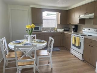 Cute 2 bedroom home close to it all - 9